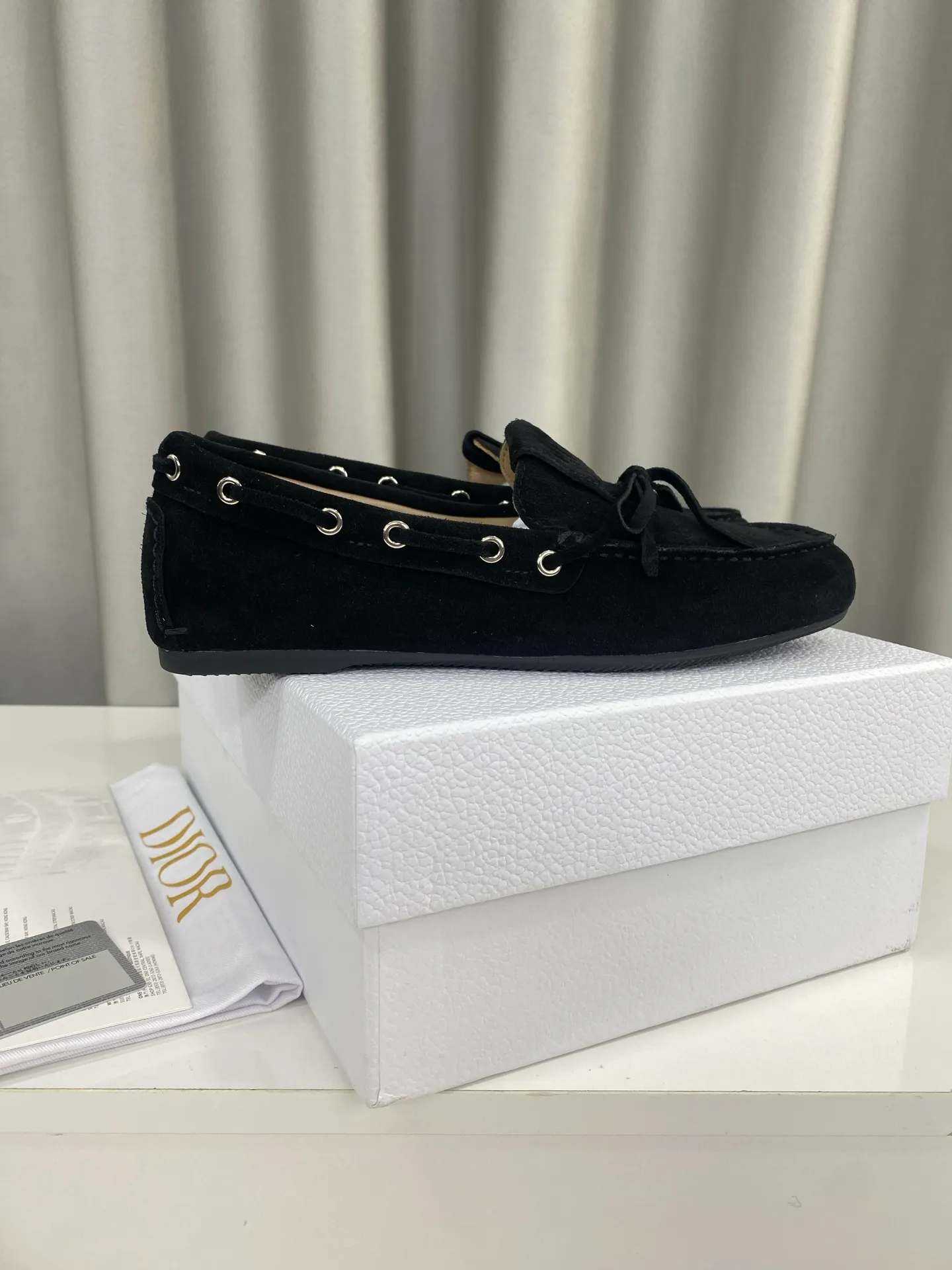 👟👟Ex-factory price 480👟👟 Women's shoes Women's clothing "Exclusive top version" DIOR Dior~25vs spring and summer popular casual flat loafer series... A shoe that does not conflict with shirts, simple partition design, a spring must-have, can be worn with any pants or skirt, very comfortable and beautiful on the feet... ❶Fabric: Original customized cow suede ❷Inner: Original customized sheepskin ❸Feet: sheepskin ❹Outsole: original molded wear-resistant rubber ❺Number of codes: 35-39 (40 customizations are non-refundable) ❻Packaging: Original full set of packaging ☀Color: 5 colors available simultaneously on the official website